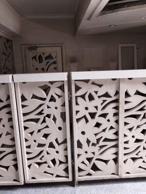 Balcony in 2.5 BHK Apartment at Mayur Vihar – for Rent