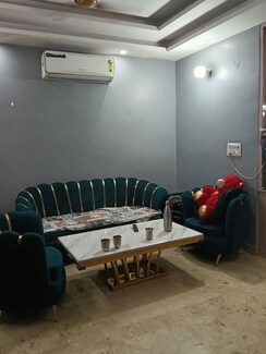 4 BHK Builder Floor For Sale in Shyam Park Extension