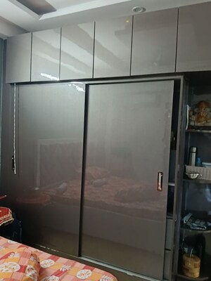 Furnished Amenities in 4 BHK Builder Floor at Shyam Park Extension – for Sale