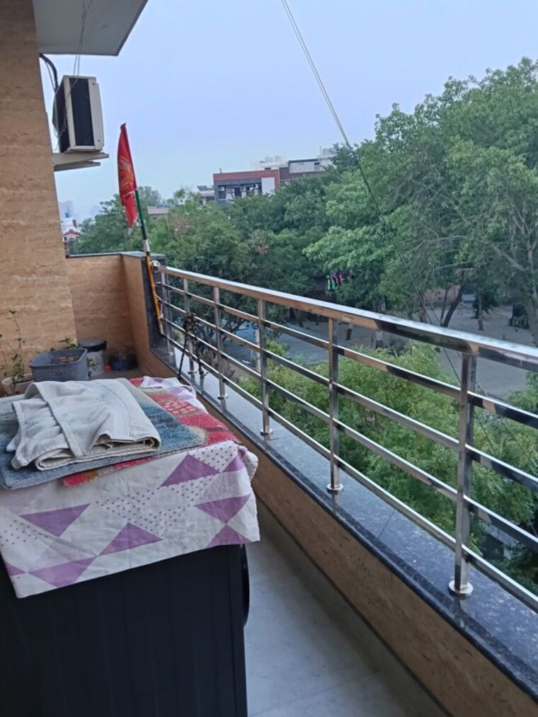 Balcony, shyam park extension 4 Bedroom 1500 Sq.Ft. Builder Floor In Shyam Park Extension Ghaziabad 10427784