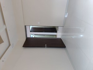 Room in 1 BHK Apartment at Lotus Unity, Versova – for Rent