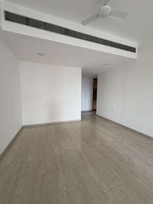 Room in 3 BHK Apartment at Lodha Worli, Worli – for Rent