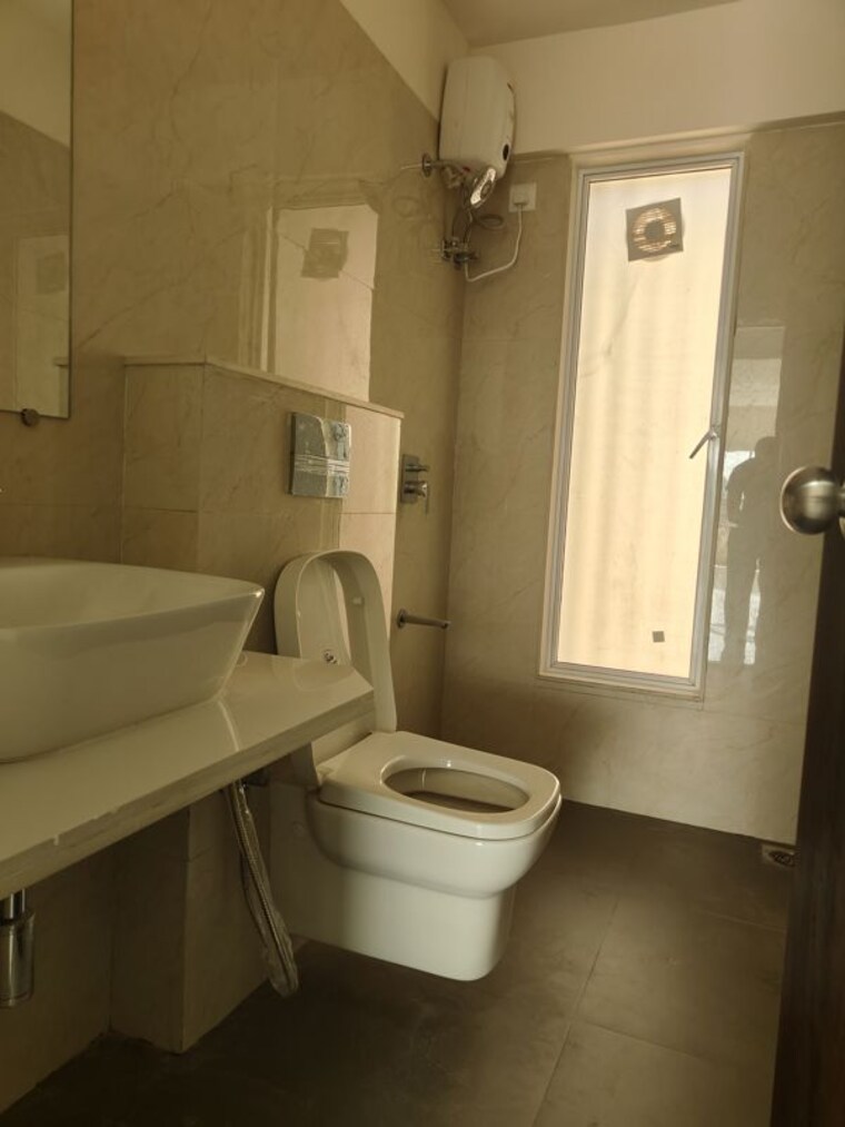 Bathroom, amardeep-chs-tilak-nagar 2 Bedroom 800 Sq.Ft. Apartment In Tilak Nagar Mumbai 10427807