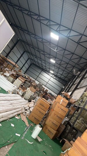  Warehouse – Exterior View View at Vipul Business Park, Sector 48 - for Rent