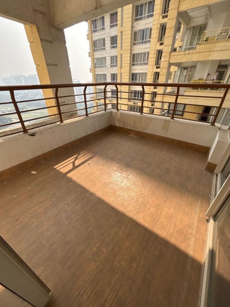 Balcony, jaypee-greens-kalypso-court 3 Bedroom 2640 Sq.Ft. Apartment In Sector 128 Noida 10425378