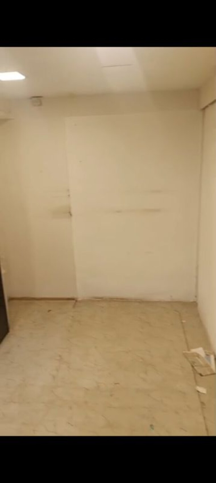 Room, kanch pada Commercial Office Space 300 Sq.Ft. In Kanch Pada Mumbai 10427835