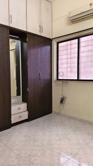 Room in 1.5 BHK Apartment at Choice Goodwill Enclave, Tingre Nagar – for Rent