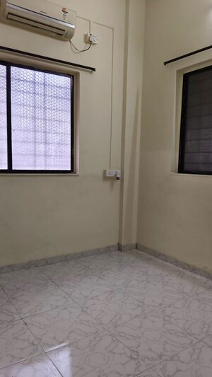 Room in 1.5 BHK Apartment at Choice Goodwill Enclave, Tingre Nagar – for Rent