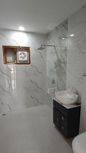 Bathroom in 3 BHK Builder Floor at Fidato Honour Homes, Sector 89 – for Sale