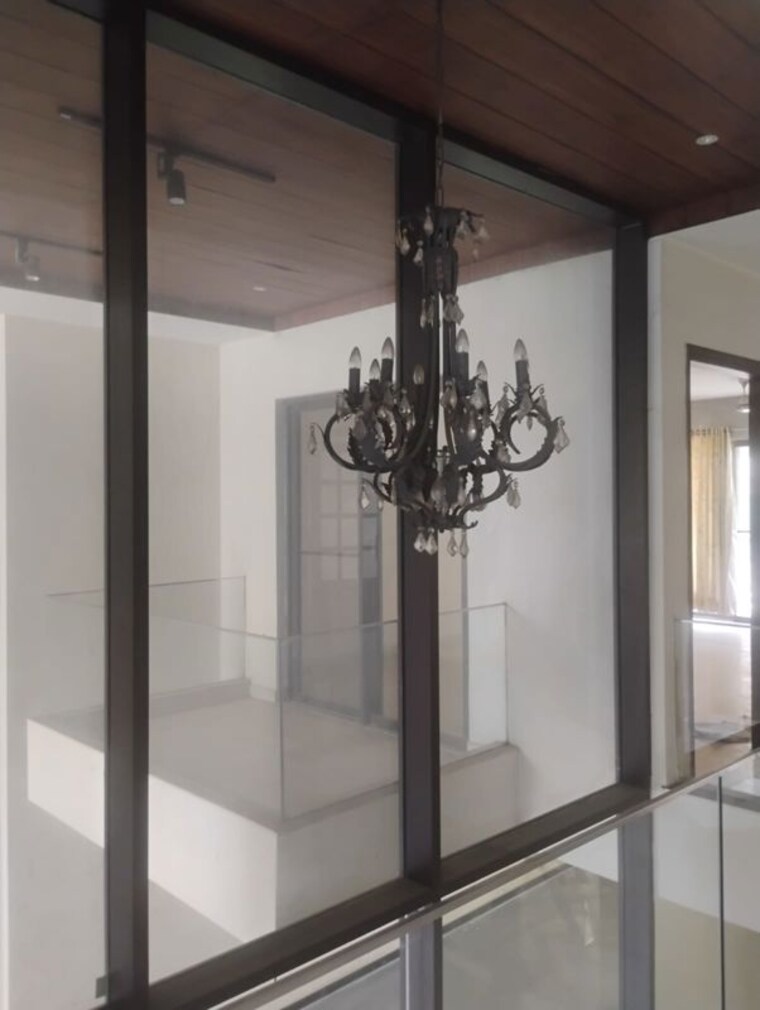 Room, unitech-nirvana-country-cedar-crest 6 Bedroom 365 Sq.Yd. Villa In Sector 50 Gurgaon 10427847