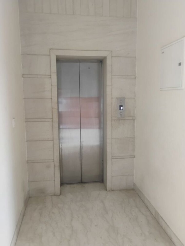 Room, unitech-nirvana-country-cedar-crest 6 Bedroom 365 Sq.Yd. Villa In Sector 50 Gurgaon 10427847