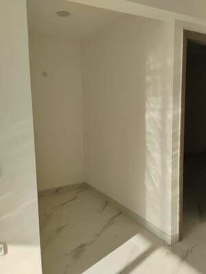 Room in 3.5 BHK Apartment at Godrej Meridien, Sector 106 – for Rent