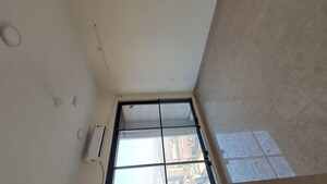 Furnished Amenities in 3 BHK Apartment at Dosti Eastern Bay, Wadala – for Rent