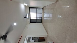 Room in 3 BHK Apartment at Dosti Eastern Bay, Wadala – for Rent