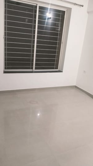 Room in 4 BHK Apartment at Majestique Ephelia, Nibm – for Rent