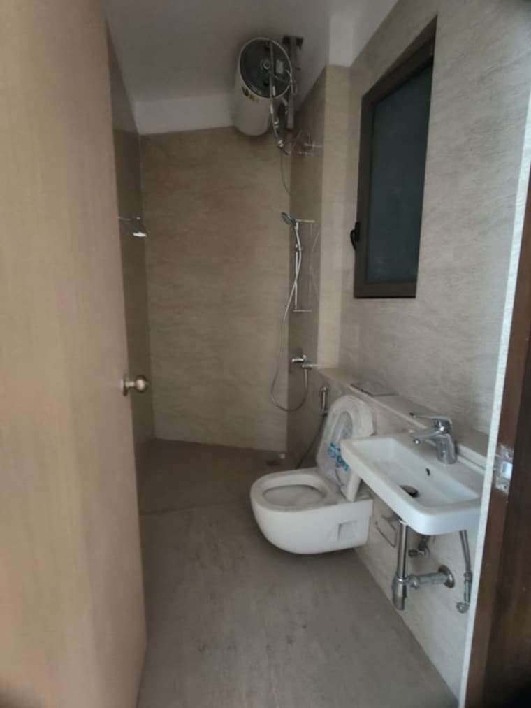 Bathroom, sheth-vasant-oasis 2 Bedroom 650 Sq.Ft. Apartment In Andheri East Mumbai 10427903