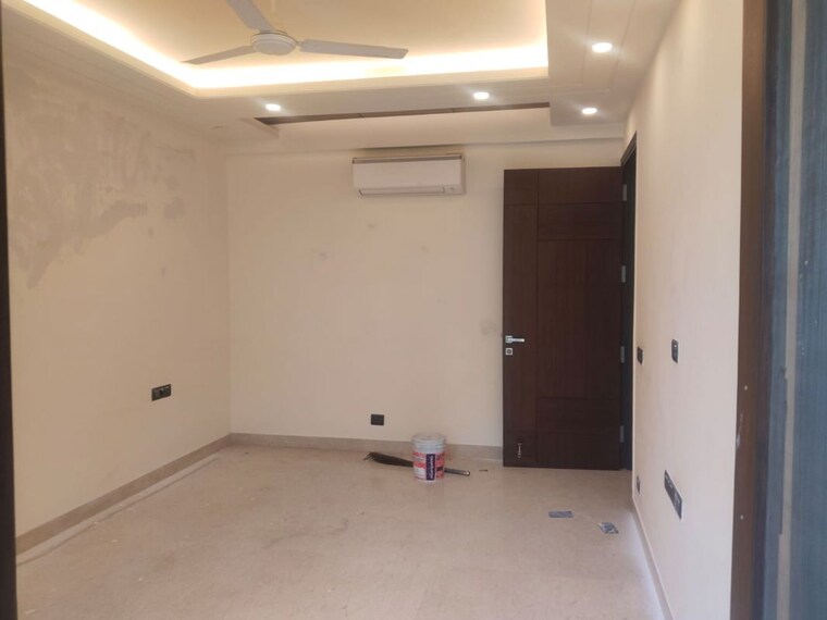 Room, greater kailash i 3 Bedroom 1800 Sq.Ft. Builder Floor In Greater Kailash I Delhi 10427907