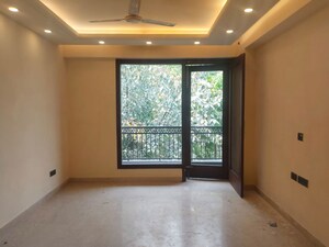 Room in 3 BHK Builder Floor at Greater Kailash I – for Rent