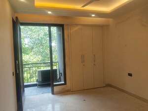 Room in 3 BHK Builder Floor at Greater Kailash I – for Rent
