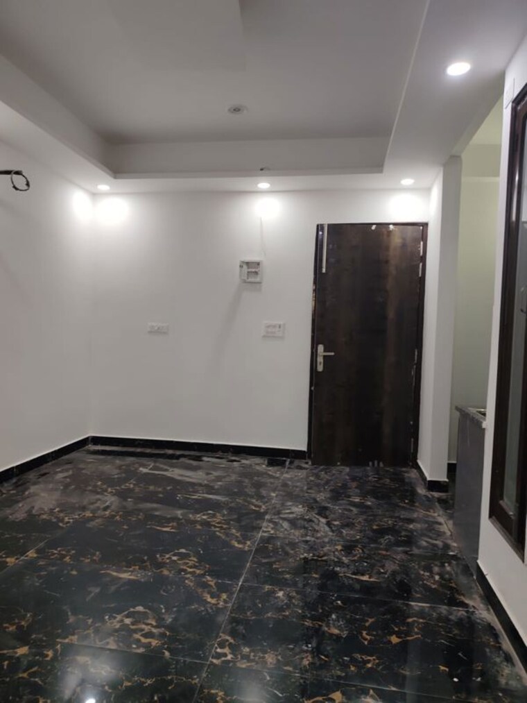 Room, vrindavan-tower 2 Bedroom 850 Sq.Ft. Builder Floor In Shahberi Greater Noida 10427897