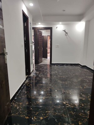 Room in 2 BHK Builder Floor at Vrindavan Tower, Shahberi – for Rent