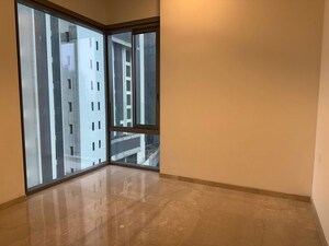 Room in 3 BHK Apartment at Piramal Mahalaxmi, Mahalaxmi – for Rent