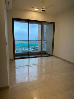 Room in 3 BHK Apartment at Piramal Mahalaxmi, Mahalaxmi – for Rent