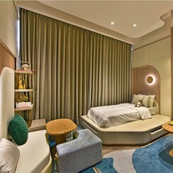 4 BHK + Pooja Room Apartment For Sale in Rustomjee Crown