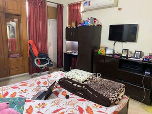 Bedroom in 3 BHK Apartment at Garima Vihar Apartments, Sector 35 – for Rent