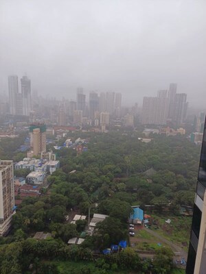 Swimming Pool in 2 BHK Apartment at Piramal Aranya Arav, Byculla – for Rent