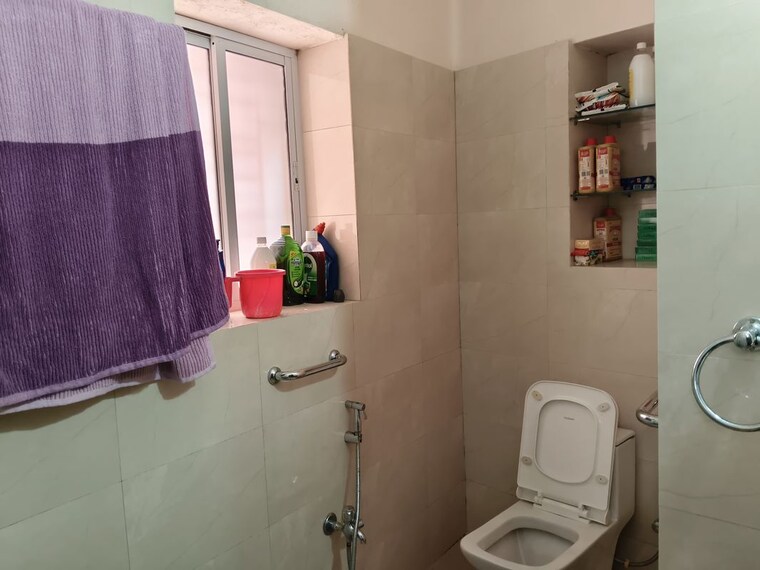 Bathroom, sreepally 3.5 Bedroom 2000 Sq.Ft. Builder Floor In Sreepally Kolkata 10427934