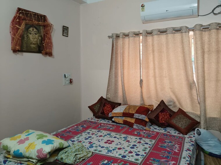 Bedroom, sreepally 3.5 Bedroom 2000 Sq.Ft. Builder Floor In Sreepally Kolkata 10427934