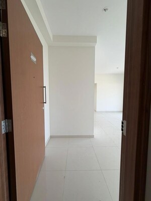 3 BHK Apartment – Entrance View at Esteem Retreat, Sanjay Nagar - for Rent