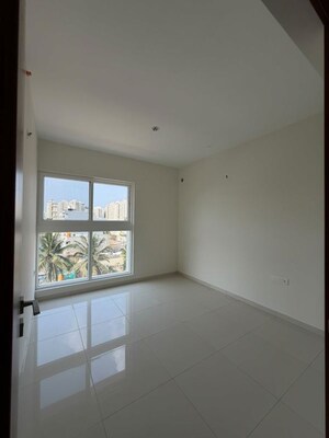 Room in 3 BHK Apartment at Esteem Retreat, Sanjay Nagar – for Rent