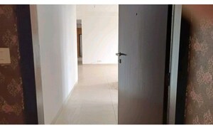 Room in 2 BHK Apartment at Indiabulls Centrum Park, Sector 103 – for Sale