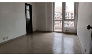 Room in 3 BHK Apartment at Indiabulls Centrum Park, Sector 103 – for Sale