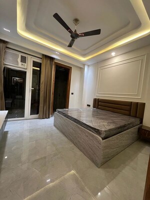 Living Room in 1 BHK Apartment at Dlf Phase V – for Rent