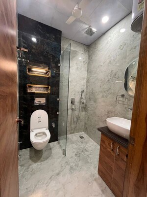 Bathroom in 1 BHK Apartment at Dlf Phase V – for Rent