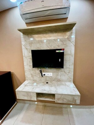 Furnished Amenities in 1 BHK Apartment at Dlf Phase V – for Rent