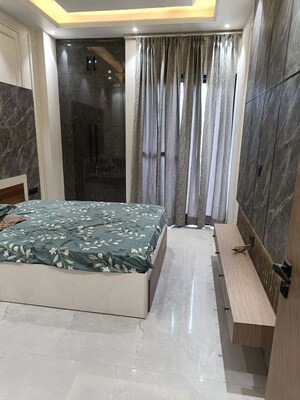 Bedroom in 1 BHK Apartment at Sector 42 – for Rent