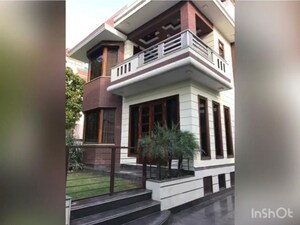 3 BHK Apartment – Exterior View View at BPTP Amstoria Country Floor, Sector 102 - for Rent