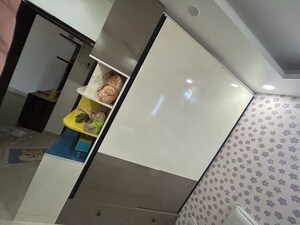 Furnished Amenities in 3 BHK Apartment at Sector 82 – for Rent