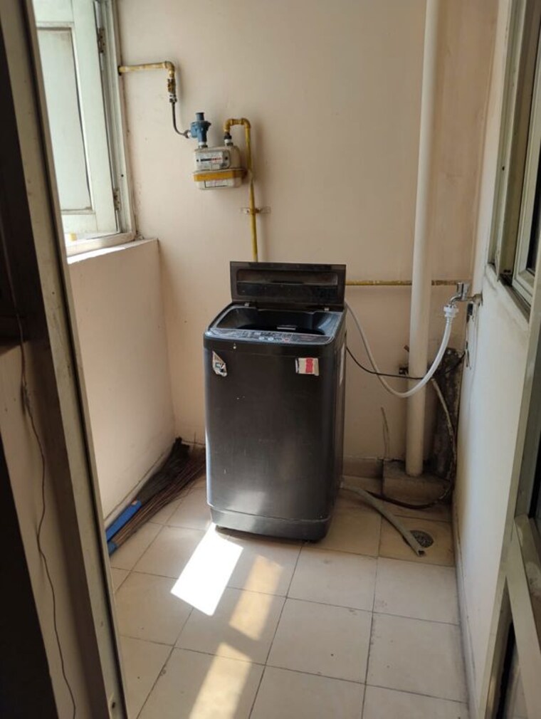 Kitchen, gaur-city-2-14th-avenue 3 Bedroom 1300 Sq.Ft. Apartment In Sector 16c Greater Noida Greater Noida 10428052