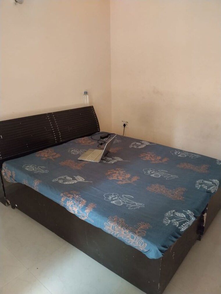 Bedroom, gaur-city-2-14th-avenue 3 Bedroom 1300 Sq.Ft. Apartment In Sector 16c Greater Noida Greater Noida 10428052