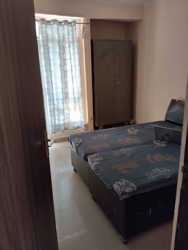 Bedroom, gaur-city-2-14th-avenue 3 Bedroom 1300 Sq.Ft. Apartment In Sector 16c Greater Noida Greater Noida 10428052