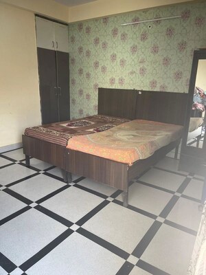 Bedroom in  Pg at Sector 63a – for Rent
