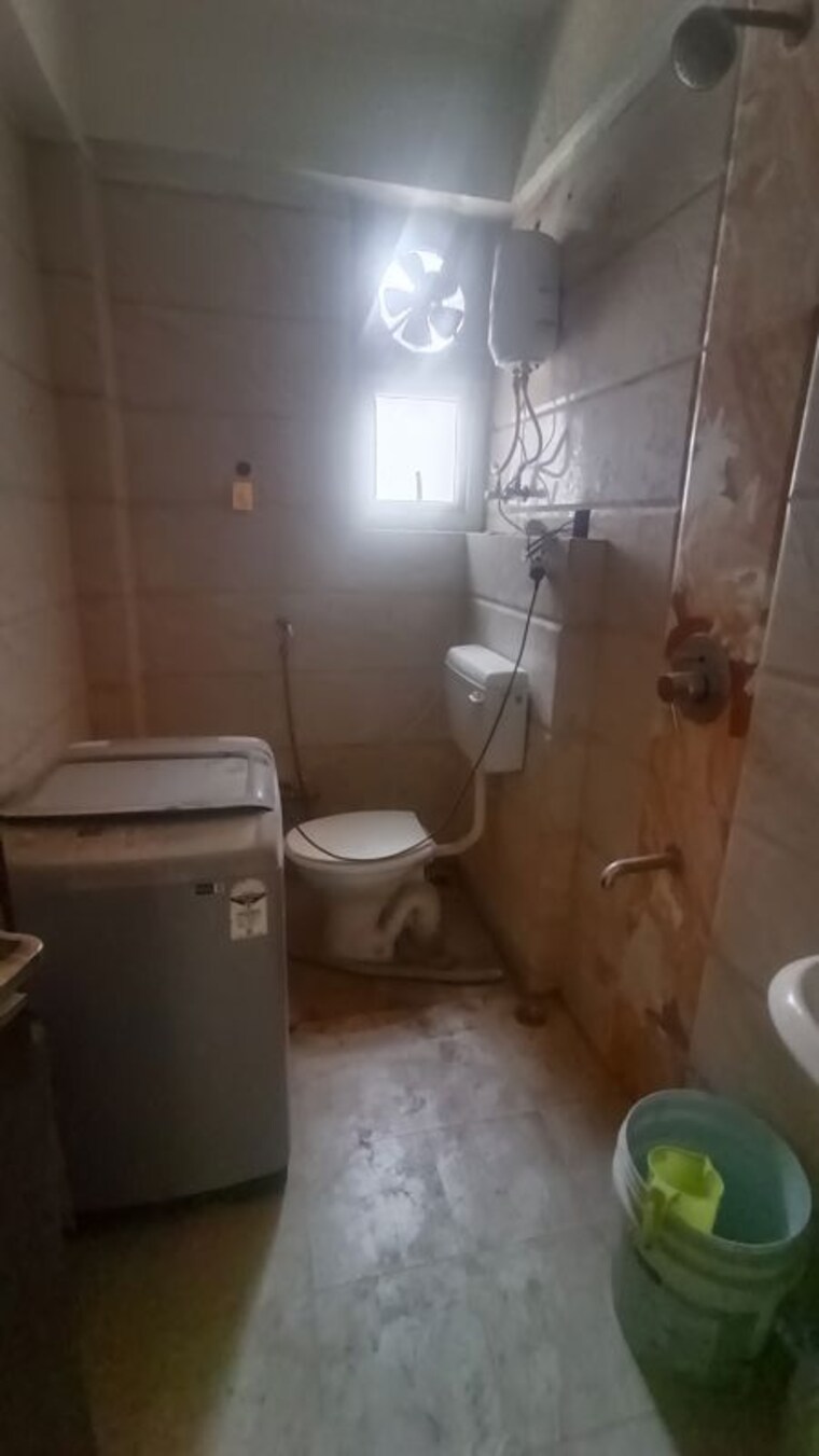 Bathroom, mithapur 3 Bedroom 1600 Sq.Ft. Apartment In Mithapur Patna 10428068