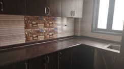 1 RkBuilder Floor For Rent in Suncity Township Gurgaon