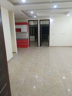 Room in 2 BHK Builder Floor at Arsh Eco Home, Gaur City 1 – for Rent