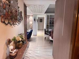 3 BHK Apartment – Entrance View at M3M Golf Estate, Sector 65 - for Rent